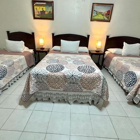 Hotel Casa Blanca Тлакотаплан Екстериор снимка
