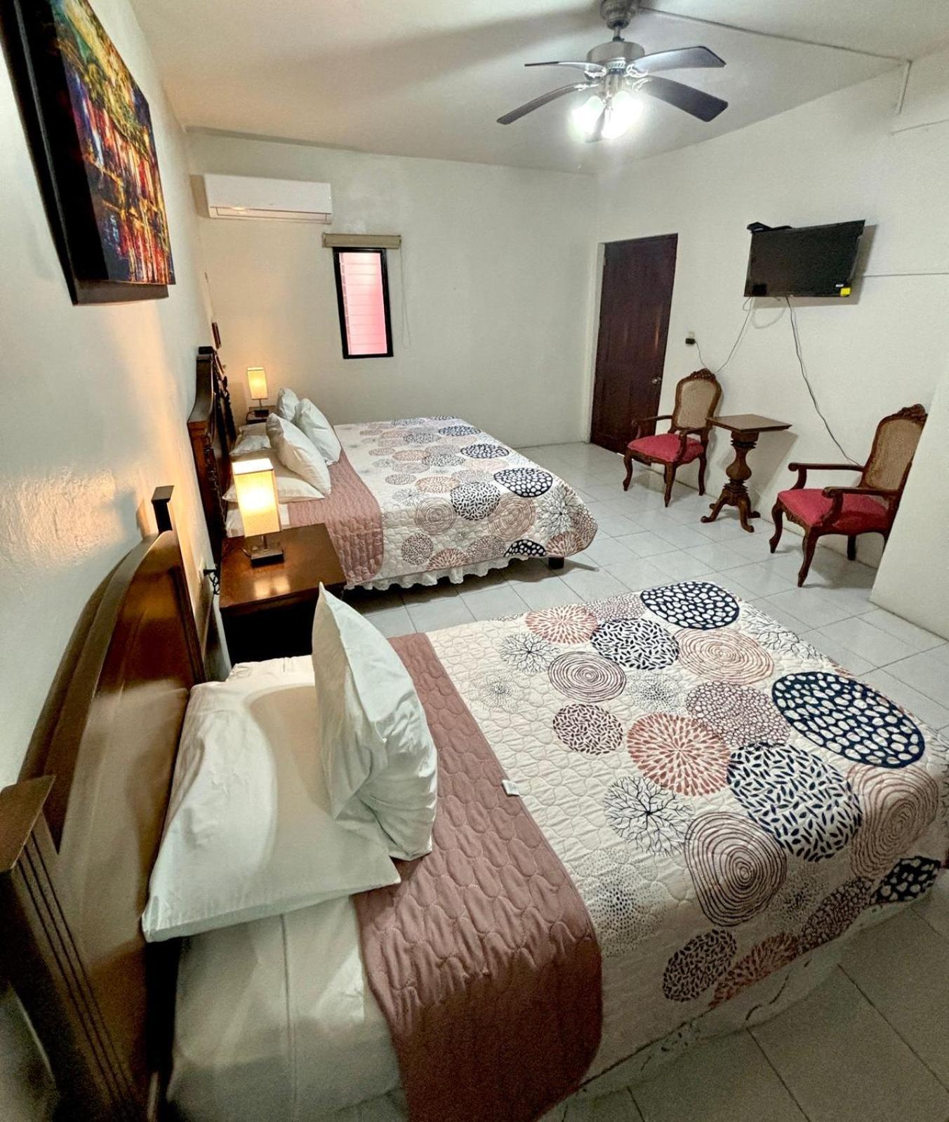 Hotel Casa Blanca Тлакотаплан Екстериор снимка