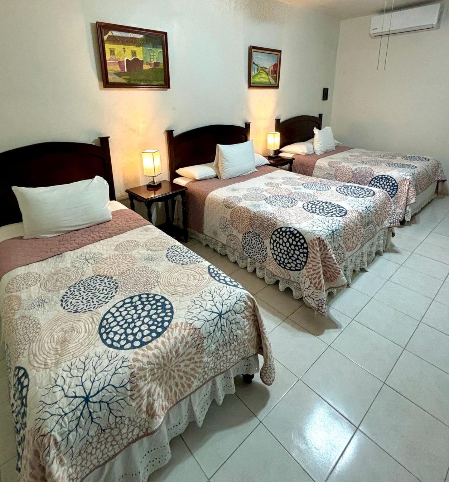 Hotel Casa Blanca Тлакотаплан Екстериор снимка