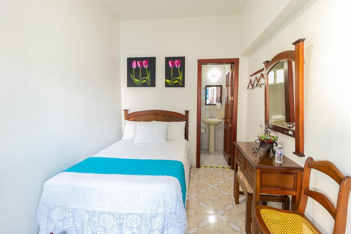 Hotel Casa Blanca Тлакотаплан Екстериор снимка